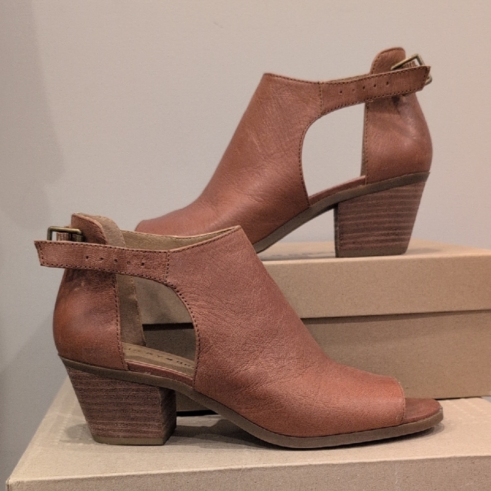 Lucky Brand Tan Heeled Boots